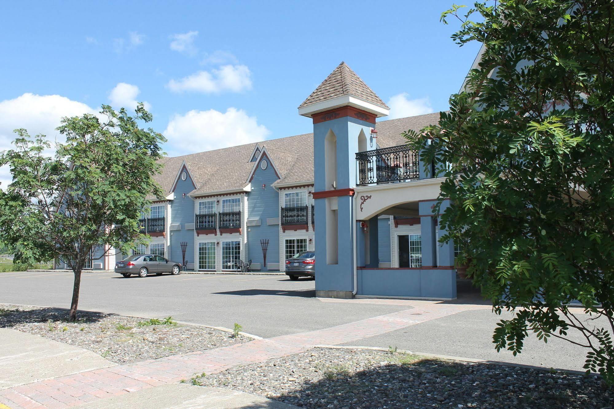 Days By Wyndham Hotel Edmundston